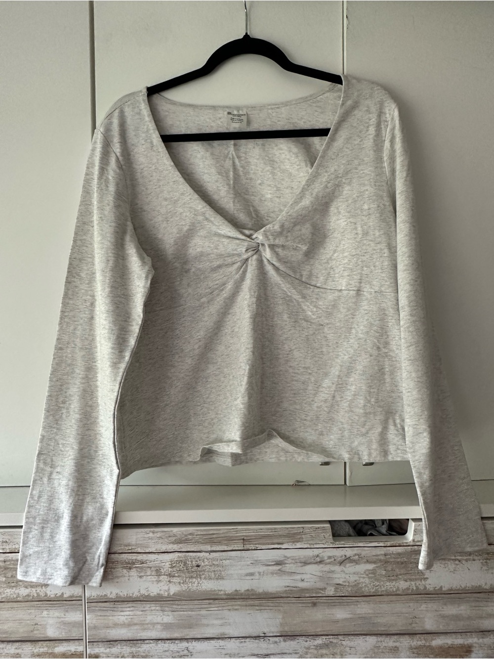 ✨ No Boundaries Twist Front Long Sleeve Tee NWT XXL (20) Heather Gray